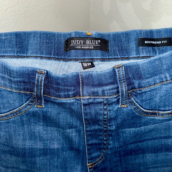 Judy Blue boyfriend fit pull on mid rise jeans 16W no tags never worn - Picture 4 of 4